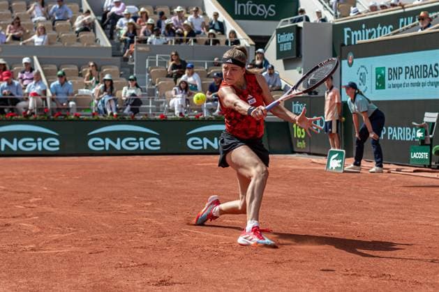 2023 French Open - Day Twelve Karolina Muchova returns the ball against Aryna Sabalenka at Roland Garros Grand Slam Tournament - Day 12 on June 08, 2023 in Paris, France. Paris France  Copyright: xRobertxSzaniszlox originalFilename:szaniszlo-notitle230608_npg0x.jpg
