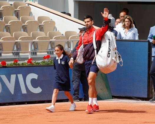 Novak Djokovic enters the court Philippe Chatrier, Semifinals, Mens Singles Copyright: xJuergenxHasenkopfx