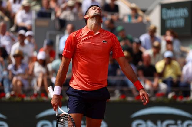Mandatory Credit: Photo by Ella Ling Shutterstock (13949275j) Novak Djokovic of Serbia frustrated French Open Tennis, Day 13, Roland Garros, Paris, France - 09 June 2023 French Open Tennis, Day 13, Roland Garros, Paris, France - 09 June 2023  Copyright: xEllaxLing Shutterstockx 13949275j