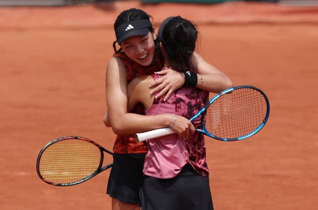(230609) -- PARIS, June 9, 2023 -- Wang Xinyu (L) Hsieh Su-Wei celebrate after winning the women s doubles semifinals between Wang Xinyu of China Hsieh Su-Wei of Chinese Taipei and Nicole Melichar-Martinez of the United States Ellen Perez of Australia at the French Open tennis tournament at Roland Garros in Paris, France, June 9, 2023. ) (SP)FRANCE-PARIS-TENNIS-ROLAND GARROS-FRENCH OPEN-WOMEN S DOUBLES GaoxJing 
