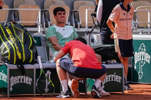 Sport Themen der Woche KW23 Sport Bilder des Tages French Open, Roland Garros: Carlos Alcaraz Garfia - Novak Djokovic Paris, Frankrike 20230609. Carlos Alcaraz Garfia med utfordringer under semifinalen i tennis mellom Carlos Alcaraz Garfia fra Spania og Novak Djokovic fra Serbia under Roland-Garros-turneringen i Paris. Foto: Beate Oma Dahle NTB Paris Frankrike EDITORIAL USE ONLY. RESTRICTED USE FOR BETTING COMPANIES Ref:_SPO_BNCop3oAahTFgE.jpg  Copyright: xBeatexOmaxDahlex xNTBx