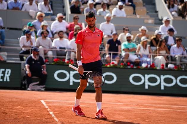 French Open, Roland Garros: Carlos Alcaraz Garfia - Novak Djokovic Paris, Frankrike 20230609. Novak Djokovic under semifinalen i tennis mellom Carlos Alcaraz Garfia fra Spania og Novak Djokovic fra Serbia under Roland-Garros-turneringen i Paris. Foto: Beate Oma Dahle NTB Paris Frankrike EDITORIAL USE ONLY. RESTRICTED USE FOR BETTING COMPANIES Ref:_SPO_BNC0259401162st.jpg  Copyright: xBeatexOmaxDahlex xNTBx