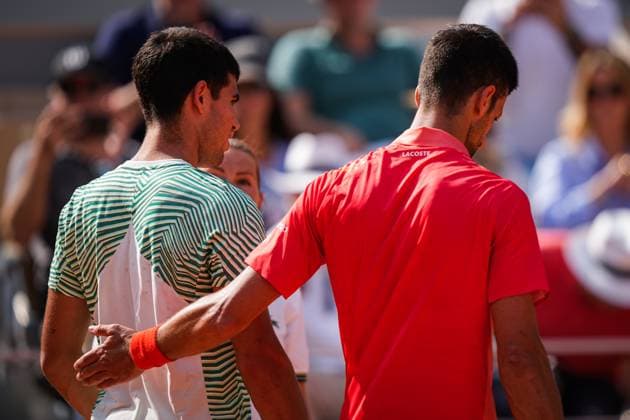 French Open, Roland Garros: Carlos Alcaraz Garfia - Novak Djokovic Paris, Frankrike 20230609. Under semifinalen i tennis mellom Carlos Alcaraz Garfia (t.v.) fra Spania og Novak Djokovic (t.h.) fra Serbia under Roland-Garros-turneringen i Paris. Foto: Beate Oma Dahle NTB Paris Frankrike EDITORIAL USE ONLY. RESTRICTED USE FOR BETTING COMPANIES Ref:_SPO_BNC0259401276st.jpg  Copyright: xBeatexOmaxDahlex xNTBx