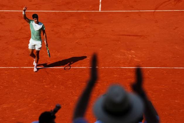 Mandatory Credit: Photo by Javier Garcia Shutterstock (13949278aj) Carlos Alcaraz celebrates a winner French Open Tennis, Day 13, Roland Garros, Paris, France - 09 June 2023 French Open Tennis, Day 13, Roland Garros, Paris, France - 09 June 2023  Copyright: xJavierxGarcia Shutterstockx 13949278aj