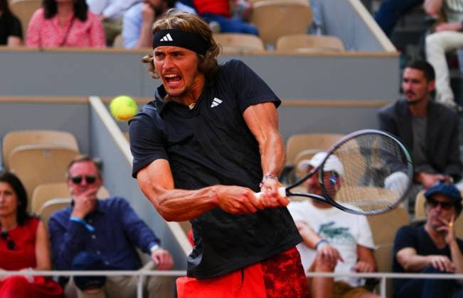 Mandatory Credit: Photo by Javier Garcia Shutterstock (13949278ao) Alexander Zverev in semifinal action French Open Tennis, Day 13, Roland Garros, Paris, France - 09 June 2023 French Open Tennis, Day 13, Roland Garros, Paris, France - 09 June 2023  Copyright: xJavierxGarcia Shutterstockx 13949278ao