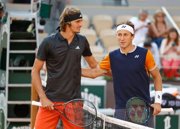 Alexander Zverev and Casper Ruud pose for the Photgrafen semifinals, mens singles Copyright: xJuergenxHasenkopfx
