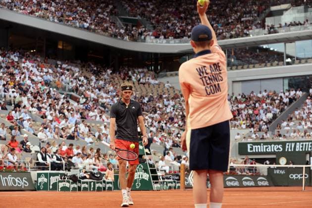 Alexander Zverev of Germany plays against fourth-seeded Casper Ruud of Norway at the French Tennis Open in Paris, France, on Friday, June 9, 2023. Ruud won 6-3, 6-4, 6-0 and qualified for the finals.  PAR20230609141 MAYAxVIDON-WHITE