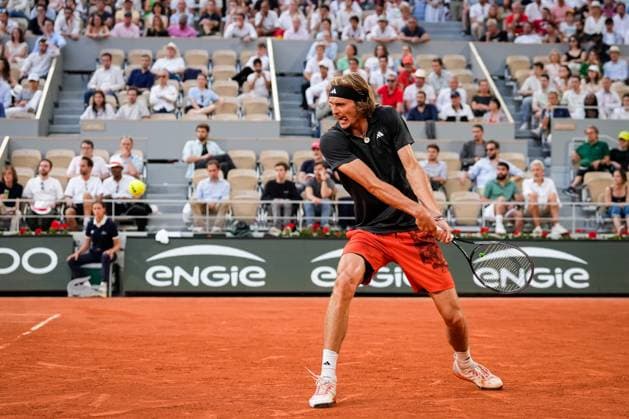 French Open, Roland Garros: Casper Ruud - Alexander Zverev Paris, Frankrike 20230609. Alexander Zverev fra Tyskland i aksjon i semifinalen i tennis mot Casper Ruud under Roland-Garros-turneringen i Paris. Foto: Beate Oma Dahle NTB Paris Frankrike EDITORIAL USE ONLY. RESTRICTED USE FOR BETTING COMPANIES Ref:_SPO_BNC0259415937st.jpg  Copyright: xBeatexOmaxDahlex xNTBx