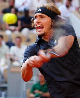 Mandatory Credit: Photo by Javier Garcia Shutterstock (13949278ez) Alexander Zverev French Open Tennis, Day 13, Roland Garros, Paris, France - 09 June 2023 French Open Tennis, Day 13, Roland Garros, Paris, France - 09 June 2023  Copyright: xJavierxGarcia Shutterstockx 13949278ez