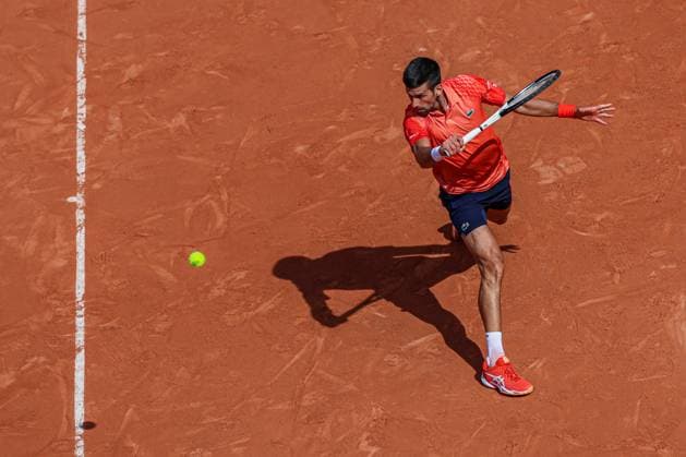 Roland Garros 2023 - Day 13 Novak Djokovic returns the ball against Carlos Alcaraz at Roland Garros Grand Slam Tournament - Day 13 on June 09, 2023 in Paris, France. Paris France  Copyright: xRobertxSzaniszlox originalFilename:szaniszlo-notitle230610_npsXQ.jpg