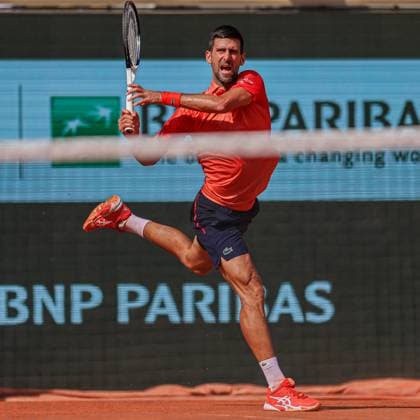 Roland Garros 2023 - Day 13 Novak Djokovic returns the ball against Carlos Alcaraz at Roland Garros Grand Slam Tournament - Day 13 on June 09, 2023 in Paris, France. Paris France  Copyright: xRobertxSzaniszlox originalFilename:szaniszlo-notitle230610_npodn.jpg