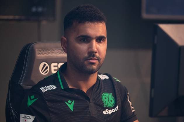 Grand Final of the Virtual Bundesliga 2023 Can Tuna Cankos, Hannover 96 Grand Final of the Virtual Bundesliga 2023, Koeln, Strassenkickerbase, 10 06 2023 Copyright: xBEAUTIFULxSPORTS Buriakovx