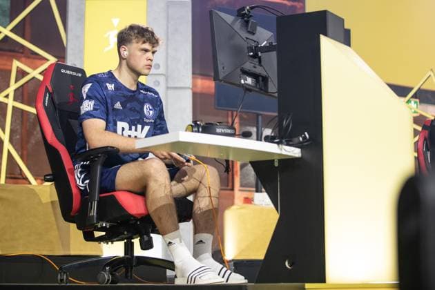 Grand Final of the Virtual Bundesliga 2023 Max Eggenkaemper Antimax, Schalke 04 Grand Final of the Virtual Bundesliga 2023, Koeln, Strassenkickerbase, 10 06 2023 Copyright: xBEAUTIFULxSPORTS Buriakovx