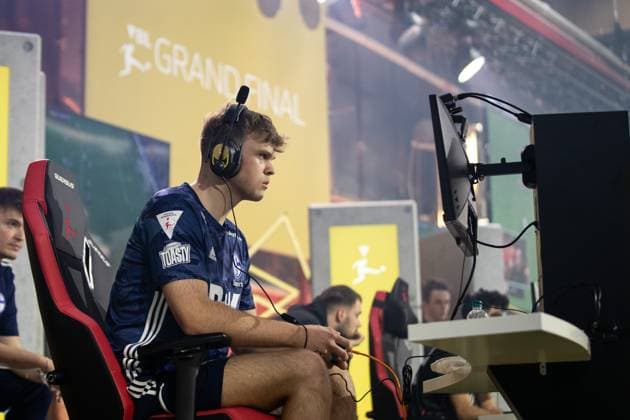 Grand Final of the Virtual Bundesliga 2023 Max Eggenkaemper Antimax, Schalke 04 Grand Final of the Virtual Bundesliga 2023, Koeln, Strassenkickerbase, 10 06 2023 Copyright: xBEAUTIFULxSPORTS Buriakovx