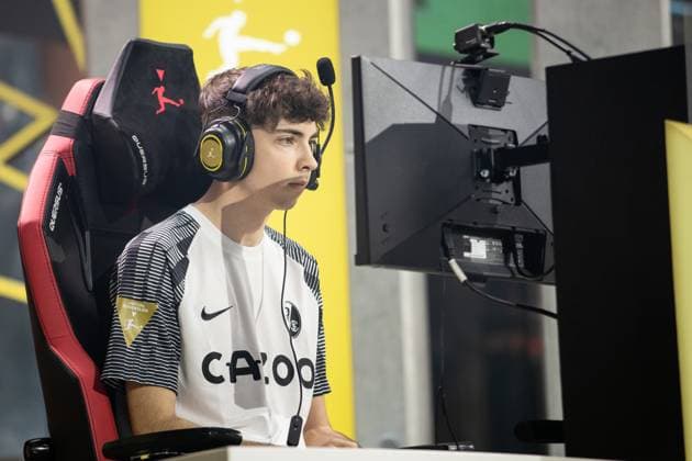 Grand Final of the Virtual Bundesliga 2023 Dylan Neuhausen DullenMIKE, SC Freiburg Grand Final of the Virtual Bundesliga 2023, Cologne, Strassenkickerbase, 10 06 2023 Copyright: xBEAUTIFULxSPORTS Buriakovx