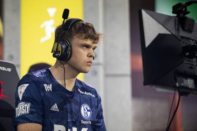 Grand Final of the Virtual Bundesliga 2023 Max Eggenkaemper Antimax, Schalke 04 Grand Final of the Virtual Bundesliga 2023, Koeln, Strassenkickerbase, 10 06 2023 Copyright: xBEAUTIFULxSPORTS Buriakovx