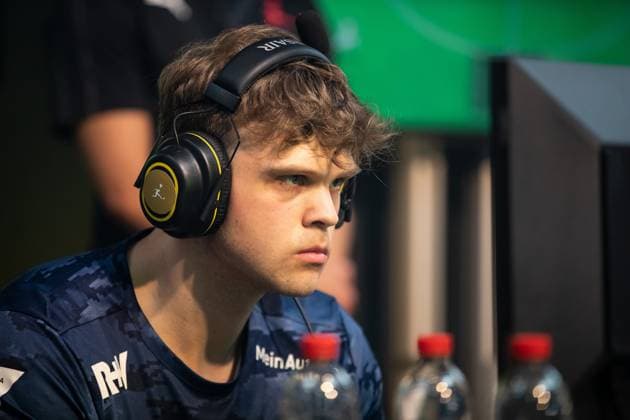 Grand Final of the Virtual Bundesliga 2023 Max Eggenkaemper Antimax, Schalke 04 Grand Final of the Virtual Bundesliga 2023, Koeln, Strassenkickerbase, 10 06 2023 Copyright: xBEAUTIFULxSPORTS Buriakovx