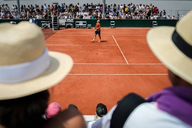 French Open, Roland Garros: Casper Ruud trening Paris, Frankrike 20230610. Tilskuere til stede pa Casper Ruuds trening for morgendagens finale i tennis i Roland-Garros-turneringen mellom Casper Ruud og Novak Djokovic fra Serbia. Foto: Beate Oma Dahle NTB Paris Frankrike EDITORIAL USE ONLY. RESTRICTED USE FOR BETTING COMPANIES Ref:_SPOPPiozv-vhQs.jpg  Copyright: xBeatexOmaxDahlex xNTBx