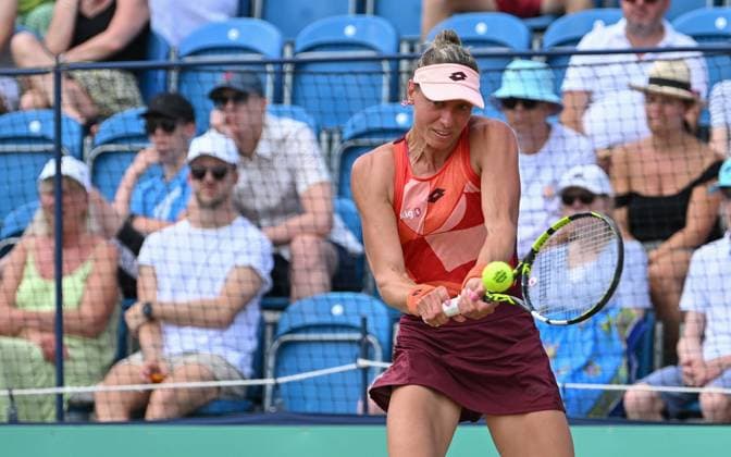 Yanina Wickmayer (BEL) playing Katie Boulter (GBR) in the semi finals of the W100 Surbiton Trophy during day 6 of the Surbiton Trophy, at Surbiton Lawn Tennis Club, Surbiton, England on the 10th June 2023. Copyright: xAlanxStanfordx PMI-5587-0119