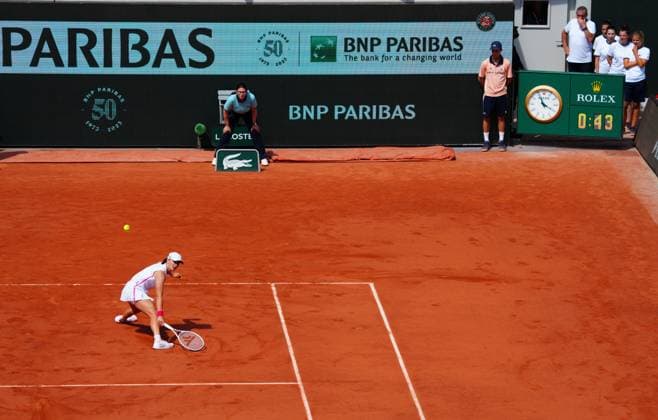 Mandatory Credit: Photo by Javier Garcia Shutterstock (13949279x) Iga Swiatek takes the first set in the final in 43 minutes French Open Tennis, Day 14, Roland Garros, Paris, France - 10 June 2023 French Open Tennis, Day 14, Roland Garros, Paris, France - 10 June 2023  Copyright: xJavierxGarcia Shutterstockx 13949279x
