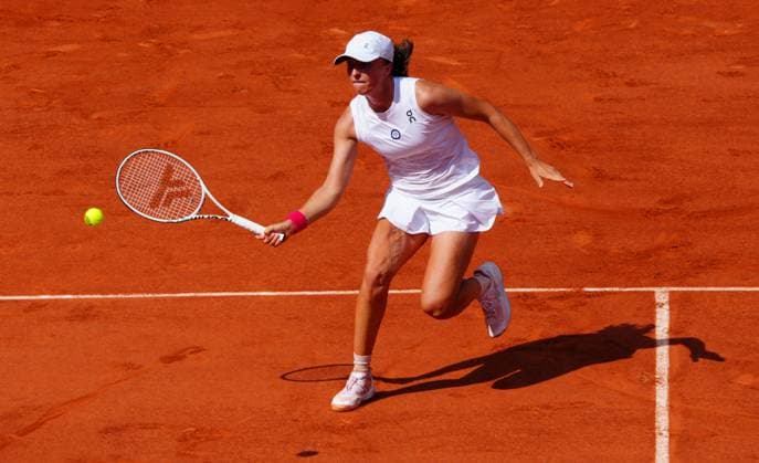 Mandatory Credit: Photo by Javier Garcia Shutterstock (13949279ae) Iga Swiatek French Open Tennis, Day 14, Roland Garros, Paris, France - 10 June 2023 French Open Tennis, Day 14, Roland Garros, Paris, France - 10 June 2023  Copyright: xJavierxGarcia Shutterstockx 13949279ae