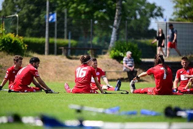 Sport I Mixed I Season 2022 2023 I Amputee Football Bundesliga I 3 Matchday I SG Nord Ost Kickoff Hoffenheim I 10 06 2023 1 FSV Mainz 05 Players sit together Hamburg Paul Hauenschild Sportanlage Schleswig Holstein Germany Copyright: xLobeca FelixxSchlikisx