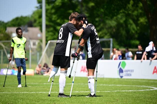 Sport I Mixed I Season 2022 2023 I Amputee Football Bundesliga I 3 Matchday I SG Nord Ost Kickoff Hoffenheim I 10 06 2023 Cheer, enthusiasm, euphoria, joy, happiness, cheerfulness at Simon Dornblüth 8, SG Nord Ost and Hamed Sagar 5, SG Nord Ost Hamburg Paul Hauenschild Sportanlage Schleswig Holstein Germany Copyright: xLobeca FelixxSchlikisx