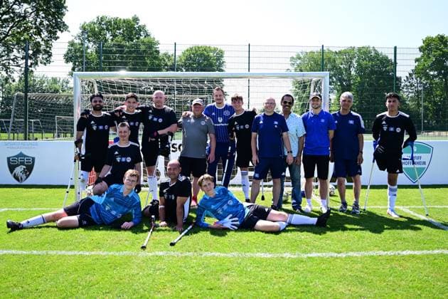Sport I Mixed I Season 2022 2023 I Amputee Football Bundesliga I 3 Matchday I SG Nord Ost Fortuna Düsseldorf I 10 06 2023 The SG Nord Ost Sportfreunde Braunschweig, Hamburger SV, Tennis Borussia Berlin together with Marcell Jansen Hamburg Paul Hauenschild Sportanlage Schleswig Holstein Germany Copyright: xLobeca FelixxSchlikisx