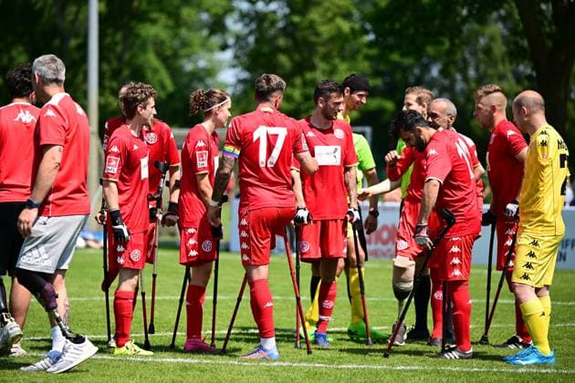 Sport I Mixed I Season 2022 2023 I Amputee Football Bundesliga I 3 Matchday I Miscellaneous I 10 06 2023 The team of 1 FSV Mainz 05 stands together Hamburg Paul Hauenschild Sportanlage Schleswig Holstein Germany Copyright: xLobeca FelixxSchlikisx