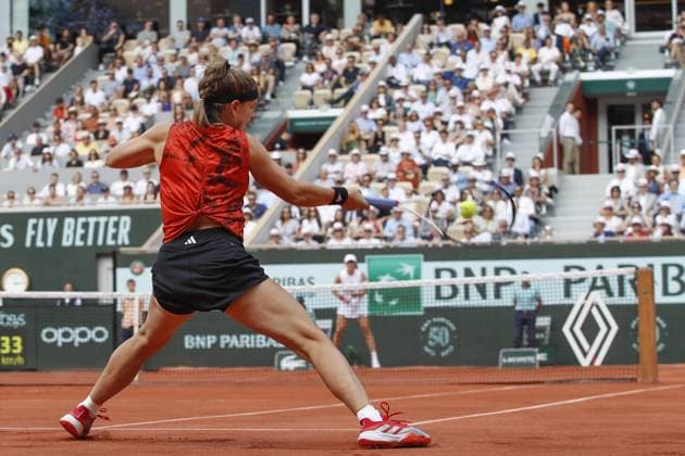 Demi Finale Dames - Iga Swiatek Vs Karolina Muchova TENNIS : Roland-Garros 2023 - Paris - 10 06 2023 MichaelBaucher Panoramic 