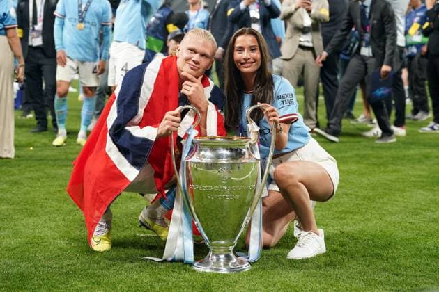 Football, CL, Erling Haaland shows himself for the first time with his girlfriend Isabel Haugseng Johansen