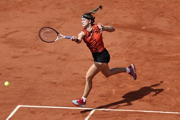 Karolina Muchova, CZE, during final of 2023 French Open at Roland Garros, Paris, 10 06 2023