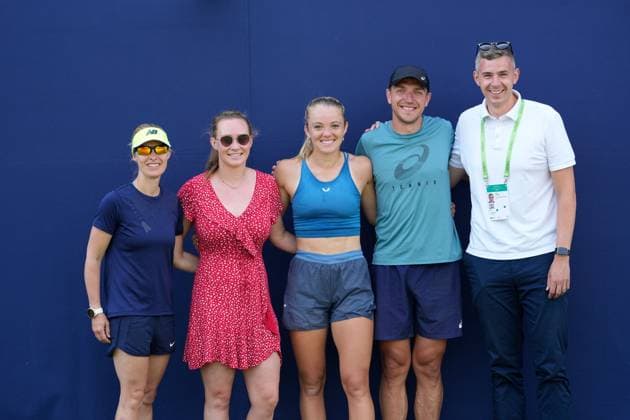 Mandatory Credit: Photo by Dave Shopland Shutterstock (13956576b) Great Britain s Katie Swan with her management team Left to right Gill Myburgh (S&C), Georgie Axon (Friend), Katie Swan (player), Alex Ward (Coach), Josh Murray (agent) Lexus Surbiton Trophy, Tennis, Day 8, Surbiton Racket & Fitness Club, London, UK - 11 June 2023 Lexus Surbiton Trophy, Tennis, Day 8, Surbiton Racket & Fitness Club, London, UK - 11 June 2023 Copyright: xDavexShopland Shutterstockx 13956576b