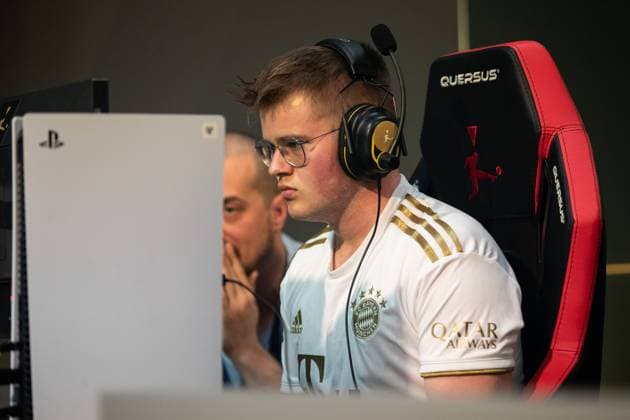 Grand Final of the Virtual Bundesliga 2023 Niklas Rank NiklasRank, FC Bayern Grand Final of the Virtual Bundesliga 2023, Koeln, Strassenkickerbase, 10 06 2023 Copyright: xBEAUTIFULxSPORTS Buriakovx