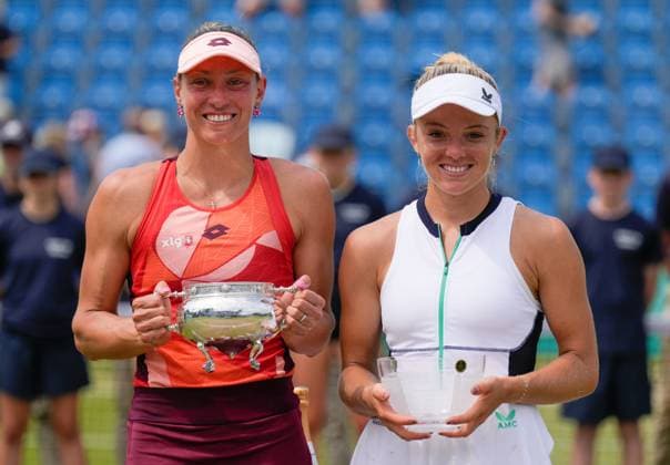 Bilder des Jahres 2023, Sport 06 Juni Sport Themen der Woche KW23 Sport Bilder des Tages Mandatory Credit: Photo by Dave Shopland Shutterstock (13956576al) Winner Belgium s Yanina Wickmayer and Great Britain s Katie Swan with trophies Lexus Surbiton Trophy, Tennis, Day 8, Surbiton Racket & Fitness Club, London, UK - 11 June 2023 Lexus Surbiton Trophy, Tennis, Day 8, Surbiton Racket & Fitness Club, London, UK - 11 June 2023  Copyright: xDavexShopland Shutterstockx 13956576al