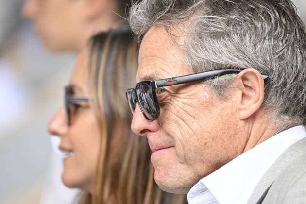 Tennis : Roland Garros 2023 - France - Finale du simple messieurs - Hugh Grant - english actor Tennis : Roland Garros 2023 - France - 11 06 23 ChrysleneCaillaud Panoramic 