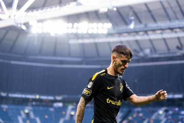 230611 AIKs Vincent Thill dips during the Allsvenskan football match between AIK and Elfsborg on June 11, 2023 in Stockholm.  Copyright: MAXIMxTHORE BB230611MT022