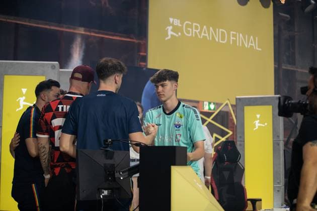 Grand Final of the Virtual Bundesliga 2023 Timo Siep TimoX, VFL Bochum and Jonas Wirth Jonny, SC Paderborn 07 after the match Grand Final of the Virtual Bundesliga 2023, Koeln, Strassenkickerbase, 10 06 2023 Copyright: xBEAUTIFULxSPORTS Buriakovx