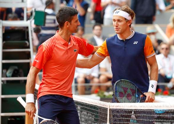 Novak Djokovic and Casper Ruud pose for a photo, final, final match Copyright: xJuergenxHasenkopfx