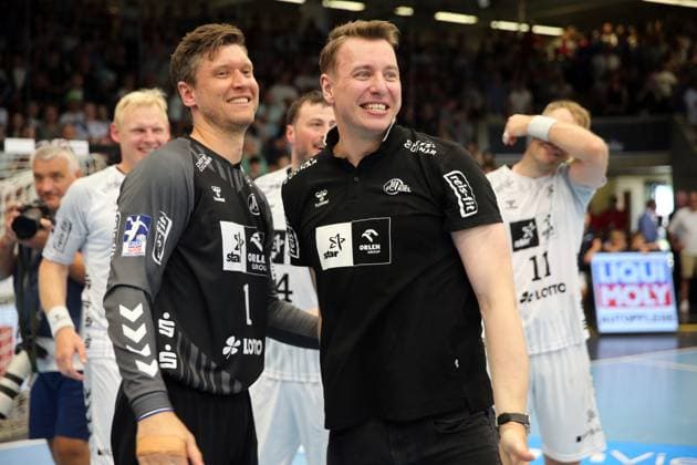 Sport Themen der Woche KW23 Sport Bilder des Tages 11.06.23 Frisch Auf Göppingen - THW Kiel Deutschland, Göppingen, 11.06.2023, Handball, Liqui Moly HBL Bundesliga, Frisch Auf Göppingen - THW Kiel: v.l. Niklas Landin (THW Kiel), Filip Jicha (Trainer THW Kiel). *** 11 06 23 Frisch Auf Göppingen THW Kiel Germany, Göppingen, 11 06 2023, Handball, Liqui Moly HBL Bundesliga, Frisch Auf Göppingen THW Kiel v l Niklas Landin THW Kiel , Filip Jicha coach THW Kiel