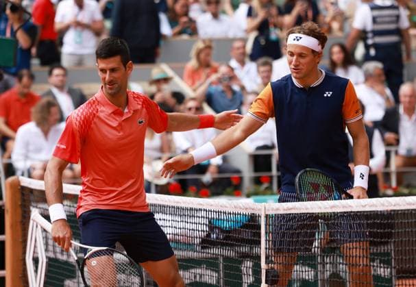 (230611) -- PARIS, June 11, 2023 -- Novak Djokovic (L) of Serbia greets Casper Ruud of Norway before their men s singles final at the French Open tennis tournament at Roland Garros in Paris, France, June 11, 2023. ) (SP)FRANCE-PARIS-TENNIS-ROLAND GARROS-FRENCH OPEN-MEN S SINGLES GaoxJing 