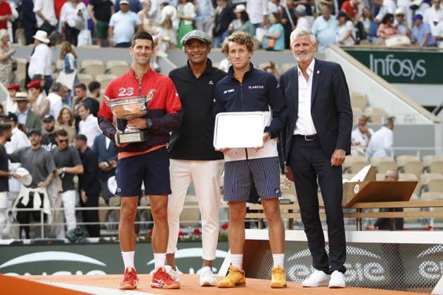 Sport Bilder des Tages Novak Djokovic Vs Casper Ruud - Finale Simple Messieurs - Yannick Noah TENNIS : Roland-Garros 2023 - Paris - 11 06 2023 MichaelBaucher Panoramic 
