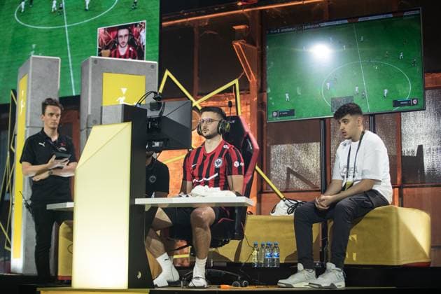 Grand Final of the Virtual Bundesliga 2023 Antonio Radelja AntonioRadelja, Eintracht Franfurt Grand Final of the Virtual Bundesliga 2023, Koeln, Strassenkickerbase, 10 06 2023 Copyright: xBEAUTIFULxSPORTS Buriakovx