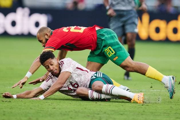 RECORD DATE NOT STATED Seleccion Mexico 2023 Mexico vs Cameroon Jonathan Herrera of Mexico and Bryan Mbeumo of Cameroon during the game Mexico (Mexican national team, Nationalteam vs Cameroon, corresponding to the Friendly match, at Snapdragon Stadium, on June 10, 2023. <br><br> Jonathan Herrera de Mexico y Bryan Mbeumo de Camerun durante el partido Mexico (Seleccion Mexicana) vs Camerun, correspondiente al Partido Amistoso de preparacion, en el Estadio Snapdragon, el 10 de junio de 2023. SAN DIEGO CALIFORNIA ESTADOS UNIDOS  Copyright: xJorgexMartinezx 20230610210934_SMN_23_AM_MEX_CAM_HERRERA95