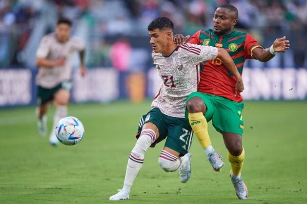 Football, Test match, Mexico - Cameroon
