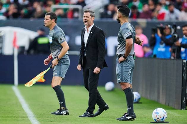RECORD DATE NOT STATED Seleccion Mexico 2023 Mexico vs Cameroon Diego Cocca head coach of Mexico during the game Mexico (Mexican national team, Nationalteam vs Cameroon, corresponding to the Friendly match, at Snapdragon Stadium, on June 10, 2023. <br><br> Diego Cocca Director Tecnico de Mexico durante el partido Mexico (Seleccion Mexicana) vs Camerun, correspondiente al Partido Amistoso de preparacion, en el Estadio Snapdragon, el 10 de junio de 2023. SAN DIEGO CALIFORNIA ESTADOS UNIDOS  Copyright: xJorgexMartinezx 20230610212209_SMN_23_AM_MEX_CAM_COCCA119