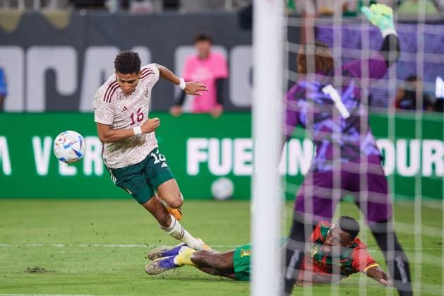 RECORD DATE NOT STATED Seleccion Mexico 2023 Mexico vs Cameroon Jonathan Herrera of Mexico during the game Mexico (Mexican national team, Nationalteam vs Cameroon, corresponding to the Friendly match, at Snapdragon Stadium, on June 10, 2023. <br><br> Jonathan Herrera de Mexico durante el partido Mexico (Seleccion Mexicana) vs Camerun, correspondiente al Partido Amistoso de preparacion, en el Estadio Snapdragon, el 10 de junio de 2023. SAN DIEGO CALIFORNIA ESTADOS UNIDOS  Copyright: xCristianxdexMarchenax 20230610222959_SMN_23_AM_MEX_CAM_HERRERA242