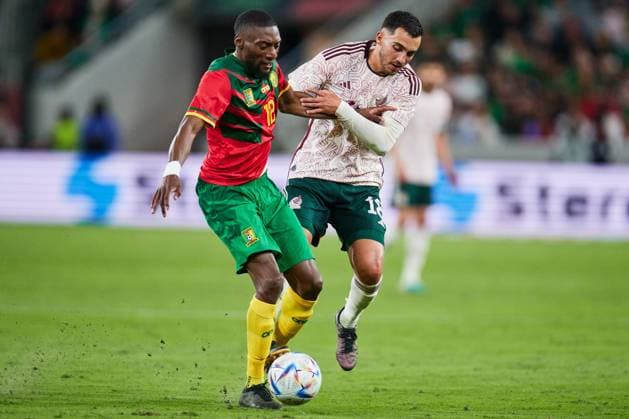 RECORD DATE NOT STATED Seleccion Mexico 2023 Mexico vs Cameroon Toko Ekambi of Cameroon and Luis Chavez of Mexico during the game Mexico (Mexican national team, Nationalteam vs Cameroon, corresponding to the Friendly match, at Snapdragon Stadium, on June 10, 2023. <br><br> Toko Ekambi de Camerun y Luis Chavez de Mexico durante el partido Mexico (Seleccion Mexicana) vs Camerun, correspondiente al Partido Amistoso de preparacion, en el Estadio Snapdragon, el 10 de junio de 2023. SAN DIEGO CALIFORNIA ESTADOS UNIDOS  Copyright: xJorgexMartinezx 20230610224939_SMN_23_AM_MEX_CAM_EKAMBI285