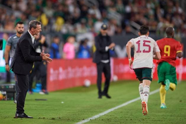 RECORD DATE NOT STATED Seleccion Mexico 2023 Mexico vs Cameroon Diego Cocca head coach of Mexico during the game Mexico (Mexican national team, Nationalteam vs Cameroon, corresponding to the Friendly match, at Snapdragon Stadium, on June 10, 2023. <br><br> Diego Cocca Director Tecnico de Mexico durante el partido Mexico (Seleccion Mexicana) vs Camerun, correspondiente al Partido Amistoso de preparacion, en el Estadio Snapdragon, el 10 de junio de 2023. SAN DIEGO CALIFORNIA ESTADOS UNIDOS  Copyright: xCristianxdexMarchenax 20230610230822_SMN_23_AM_MEX_CAM_COCCA311