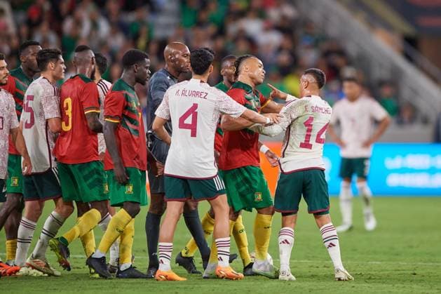 RECORD DATE NOT STATED Seleccion Mexico 2023 Mexico vs Cameroon Pierre Kunde of Cameroon and Erick Sanchez of Mexico during the game Mexico (Mexican national team, Nationalteam vs Cameroon, corresponding to the Friendly match, at Snapdragon Stadium, on June 10, 2023. <br><br> Pierre Kunde de Camerun y Erick Sanchez de Mexico durante el partido Mexico (Seleccion Mexicana) vs Camerun, correspondiente al Partido Amistoso de preparacion, en el Estadio Snapdragon, el 10 de junio de 2023. SAN DIEGO CALIFORNIA ESTADOS UNIDOS  Copyright: xCristianxdexMarchenax 20230610230823_SMN_23_AM_MEX_CAM_SANCHEZ309